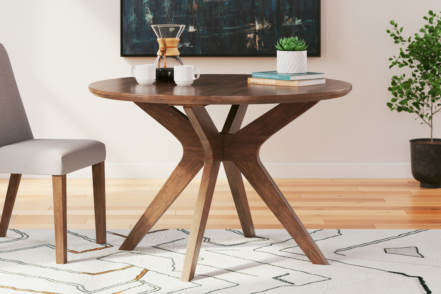 Lyncott - Brown - Round Dining Room Table